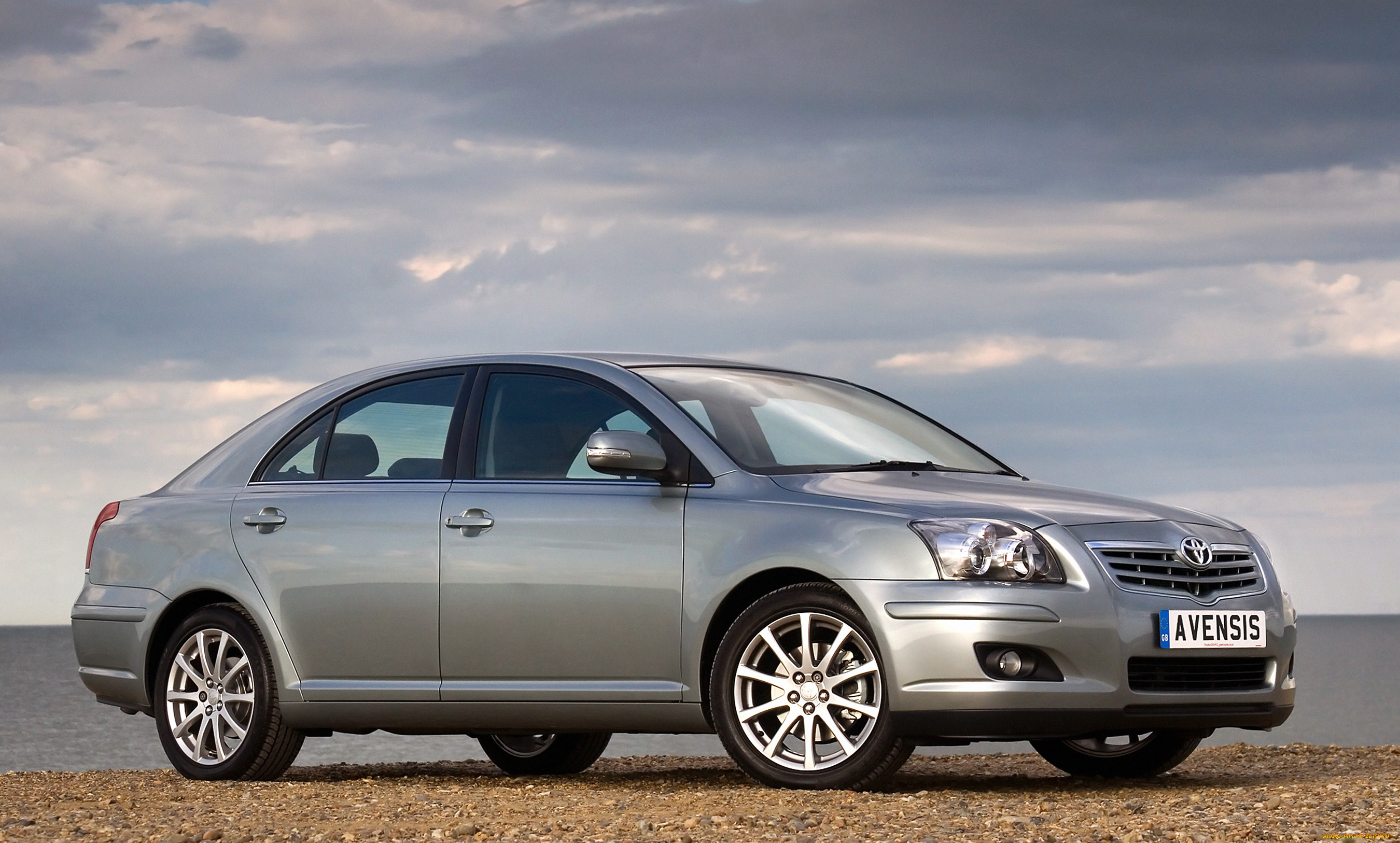 , toyota, hatchback, avensis, uk-spec